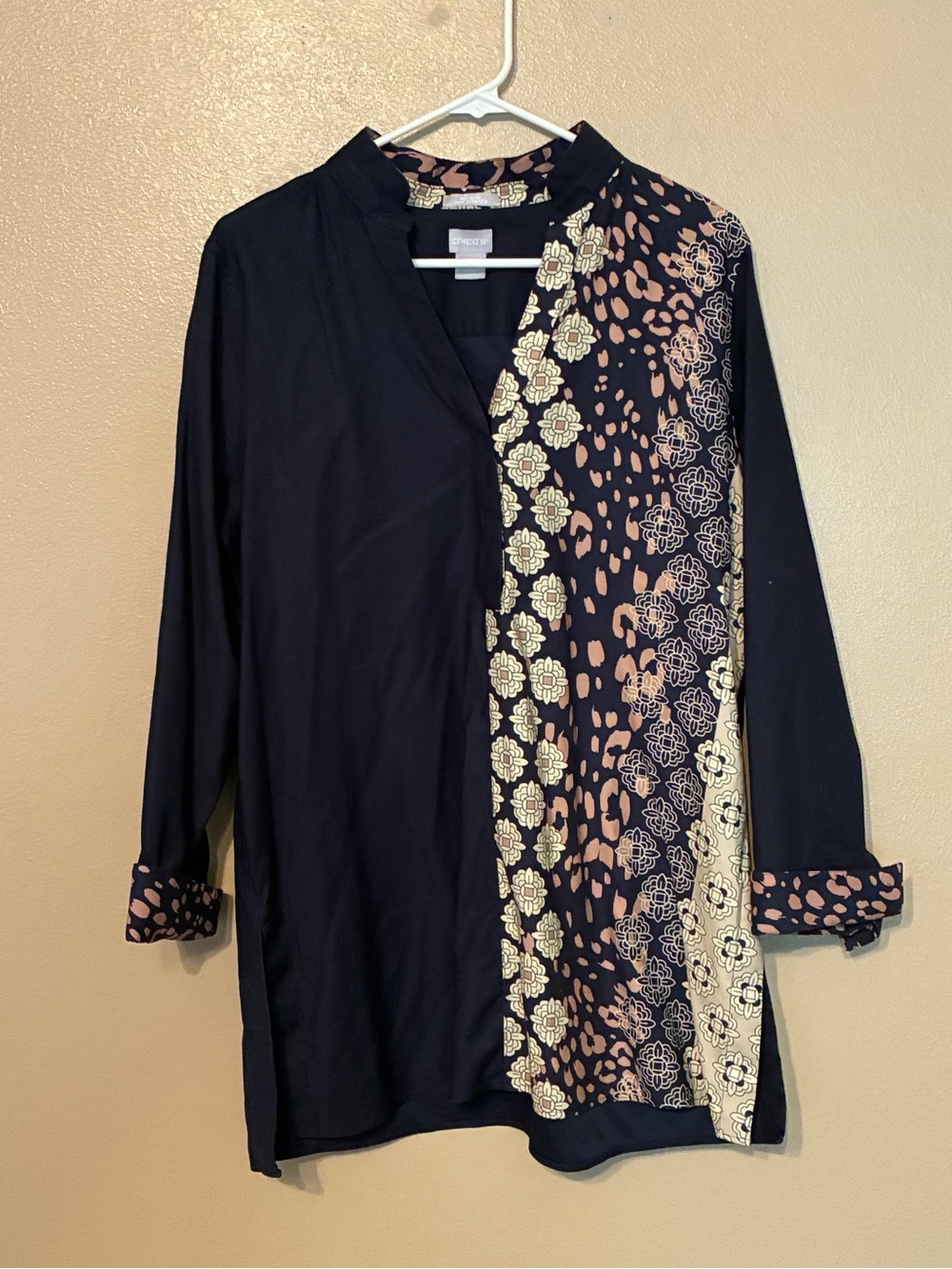 Chico’s Blue No Iron Mandarin Collar Top Size 2 Or L